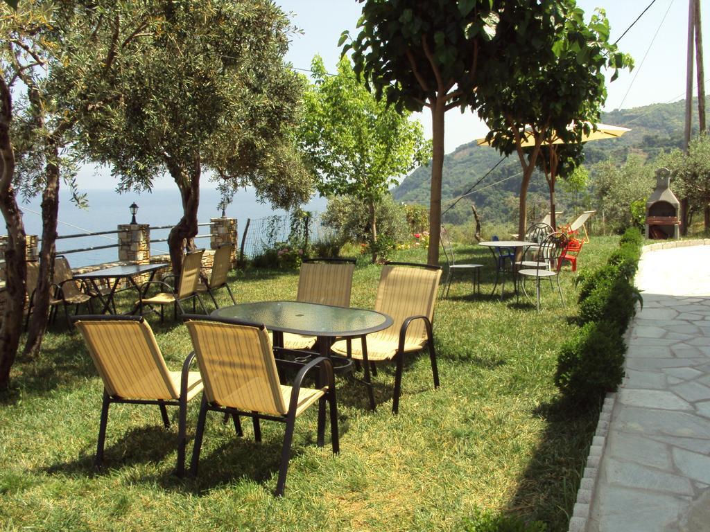 Guesthouse Enastron Хорефто Екстер'єр фото