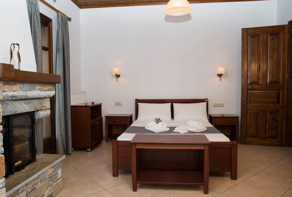 Guesthouse Enastron Хорефто Екстер'єр фото