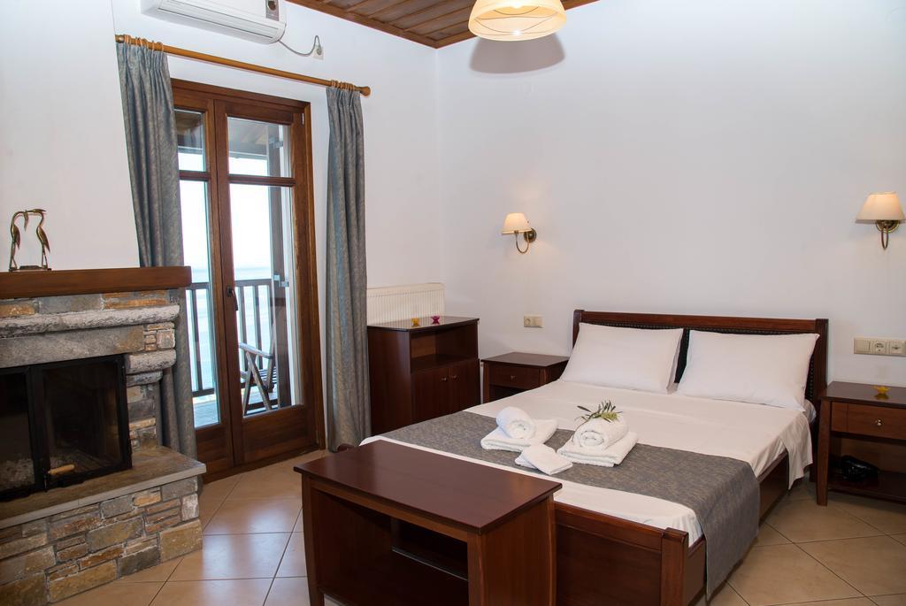 Guesthouse Enastron Хорефто Екстер'єр фото