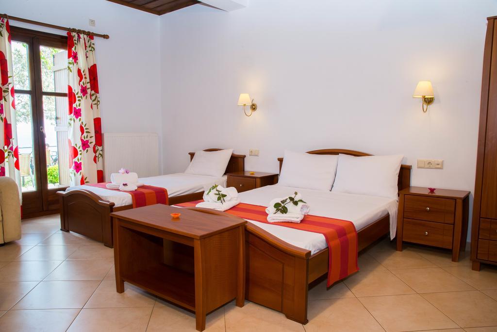 Guesthouse Enastron Хорефто Екстер'єр фото