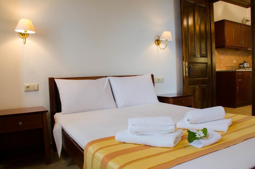 Guesthouse Enastron Хорефто Екстер'єр фото