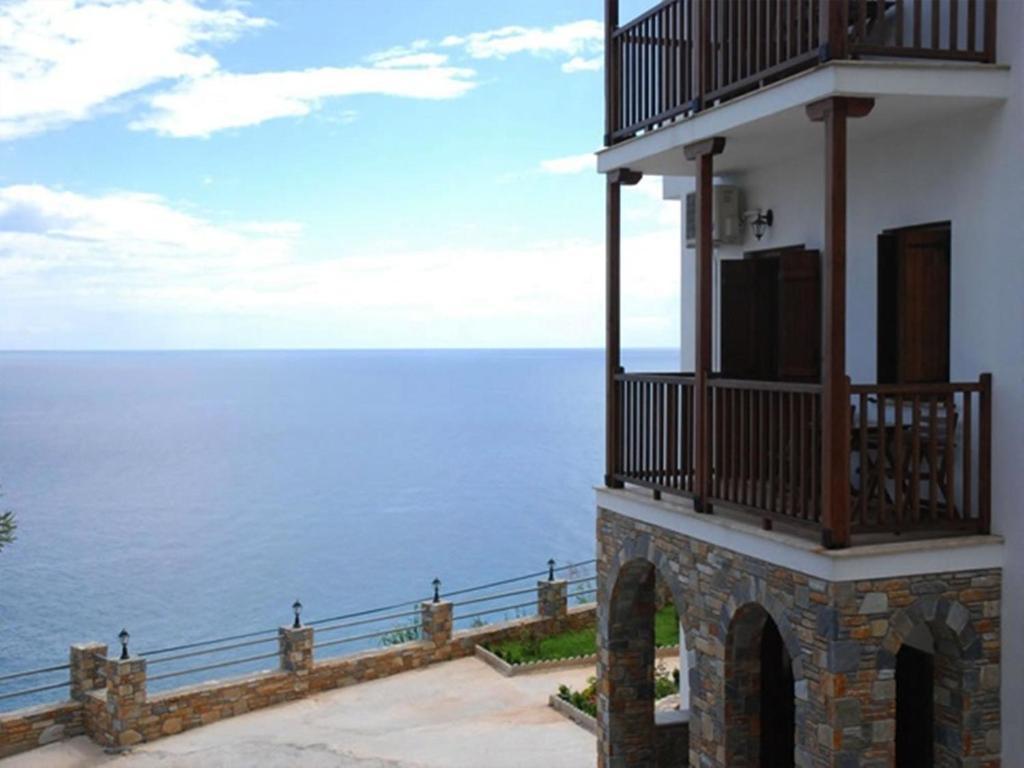 Guesthouse Enastron Хорефто Номер фото
