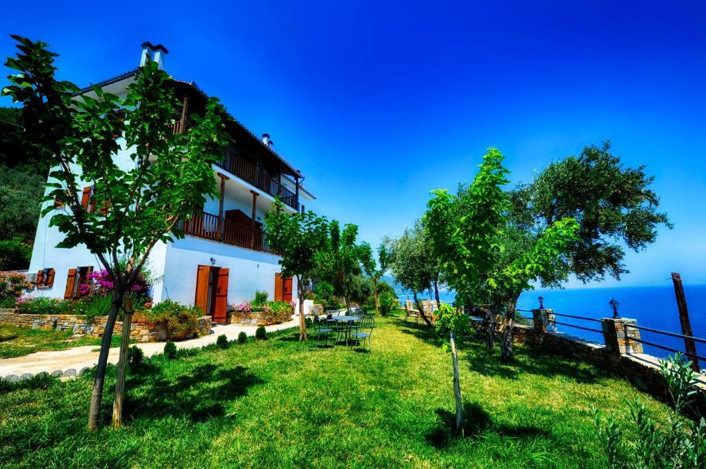 Guesthouse Enastron Хорефто Екстер'єр фото
